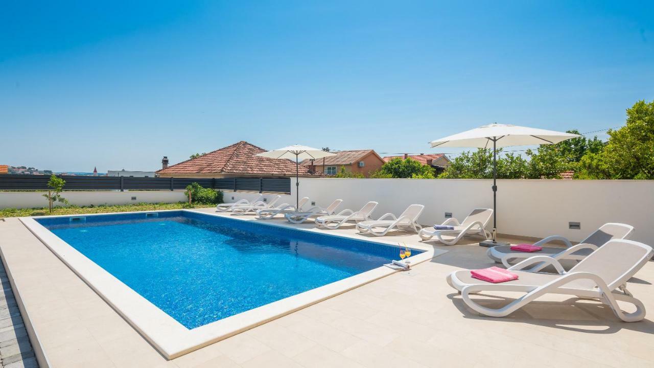Apollo Trogir