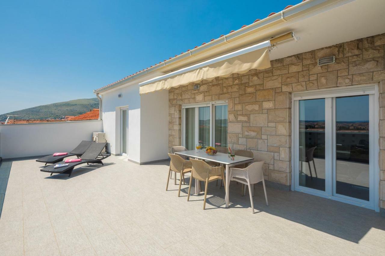 Apollo * Trogir