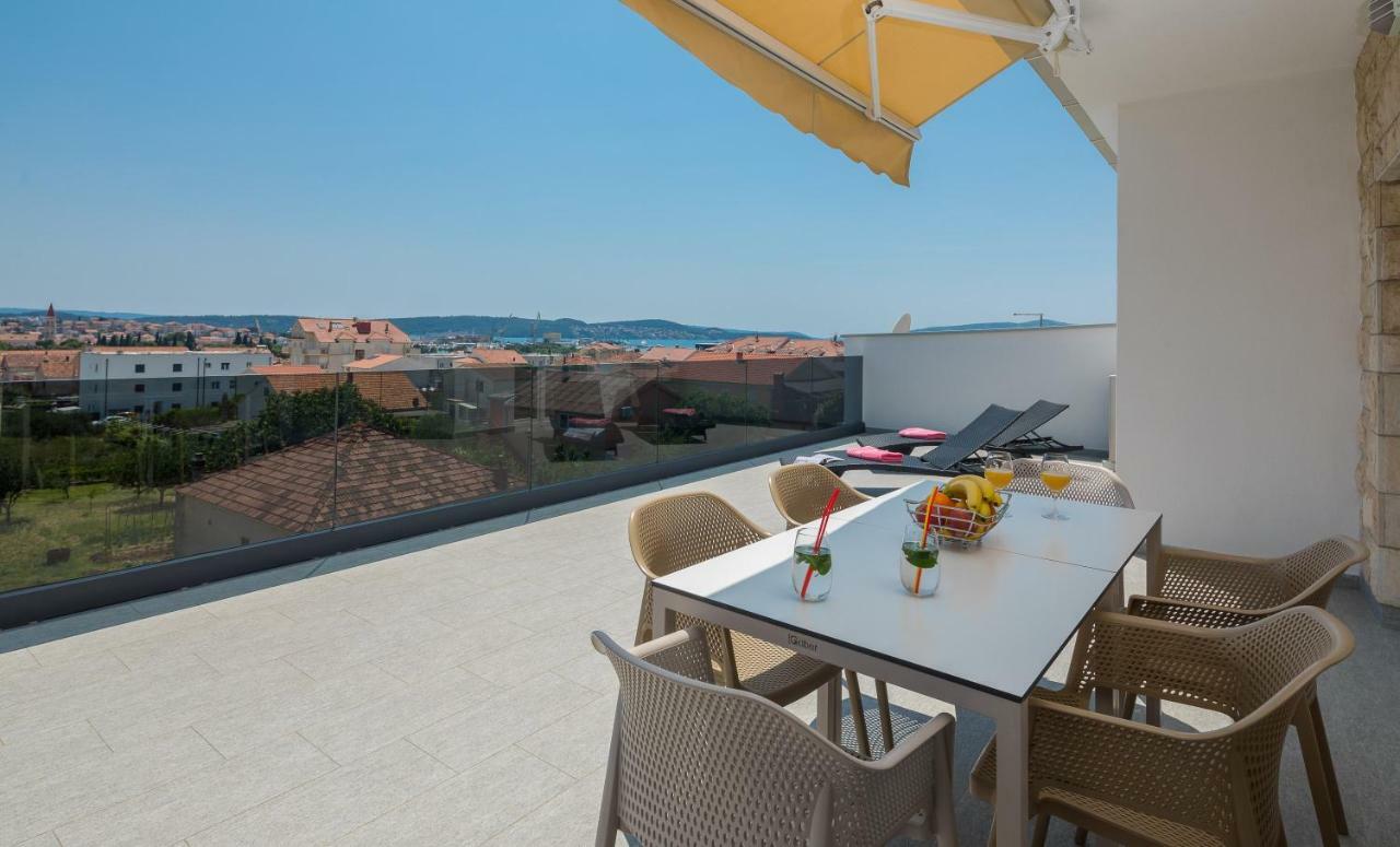 Apollo * Trogir